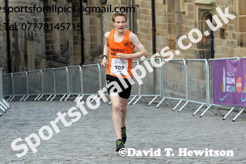 Finish of the Durham City Run 5k,  Durham City Run 5k and 10k. Photo: David T. Hewitson/Sports for All Pics